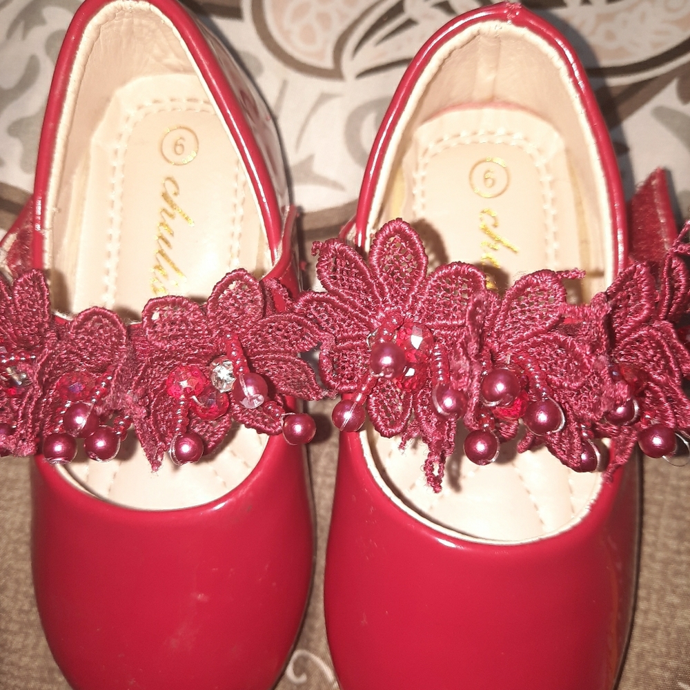 Shoe
